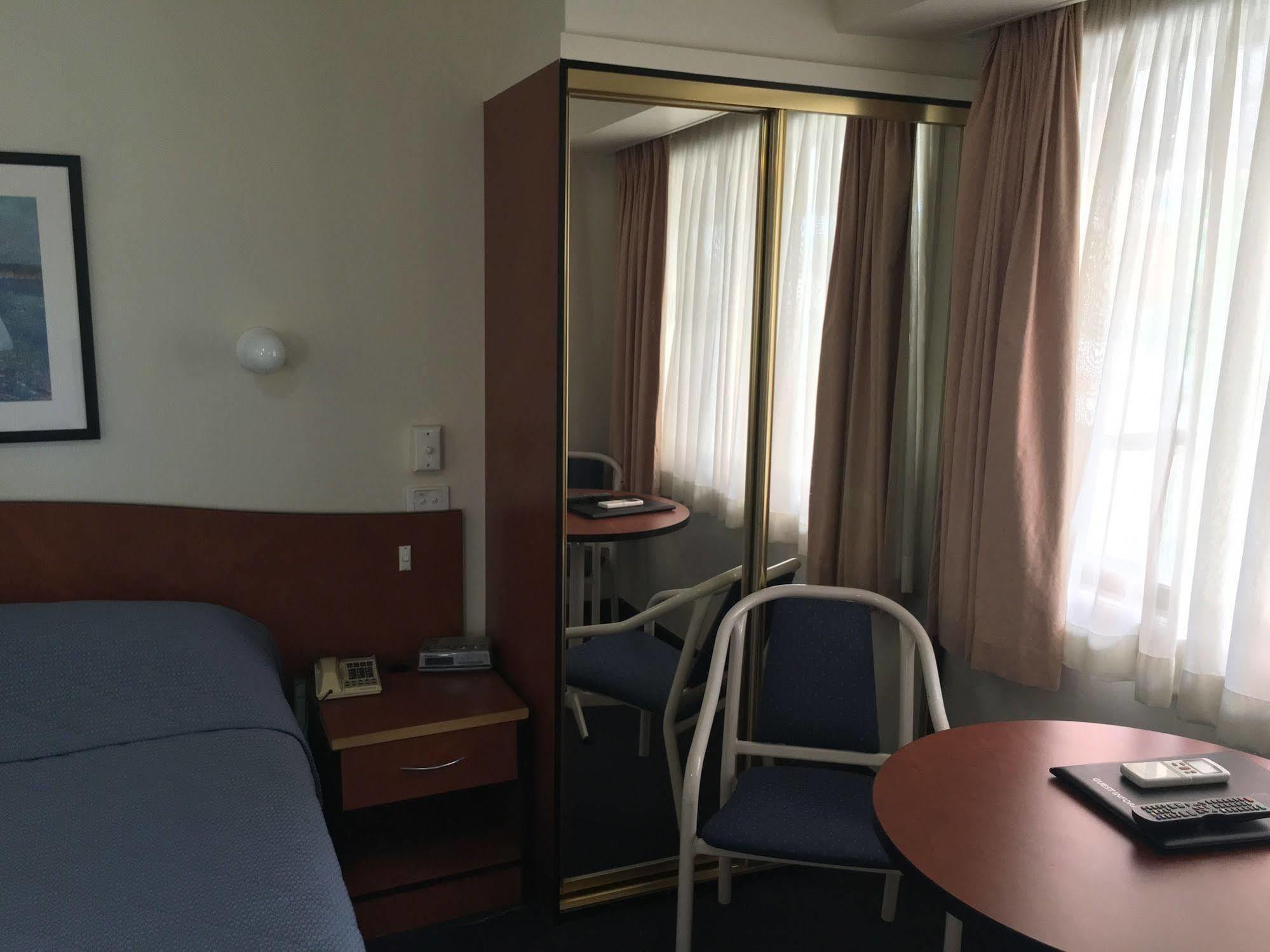 Town And Country Motel Sydney Exterior photo